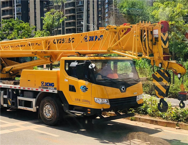 鹤岗市大件设备吊装租赁吊车