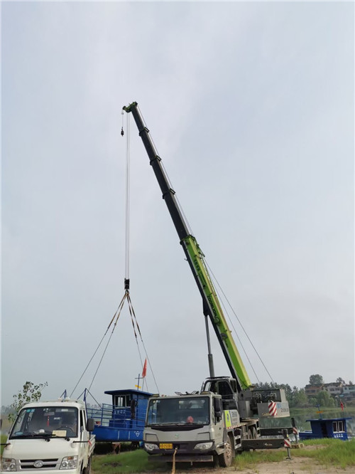 鹤岗市桥梁建设吊装案例